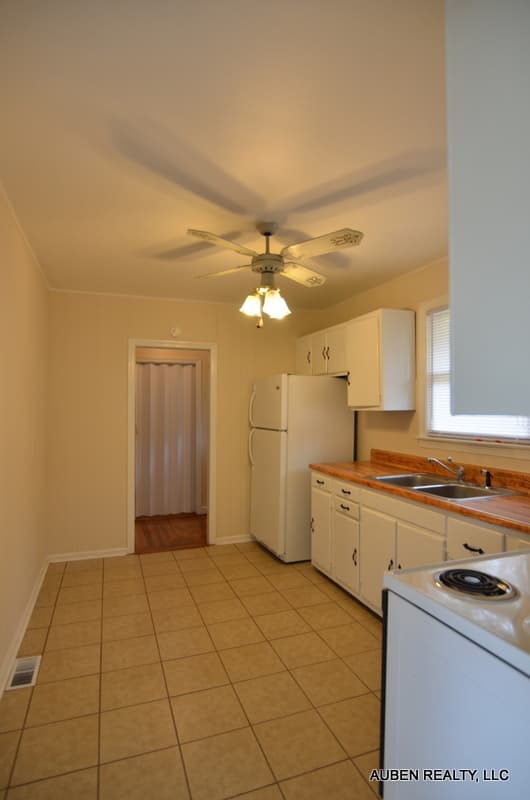Augusta House: 2403 Sparks Road
