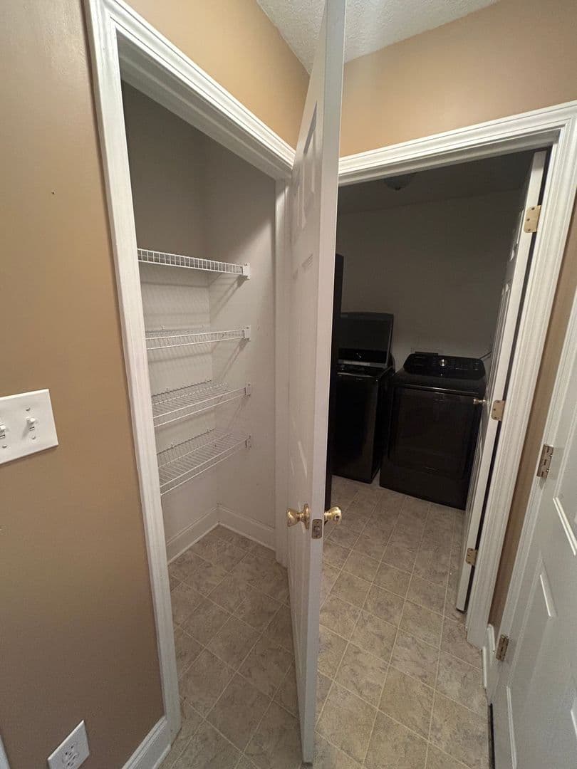 Augusta House: 2078 Reserve Lane