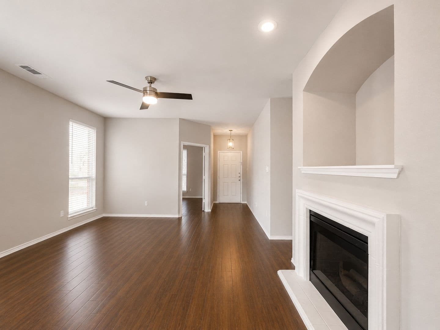 Fort Worth House: 10973 Hawks Landing Road