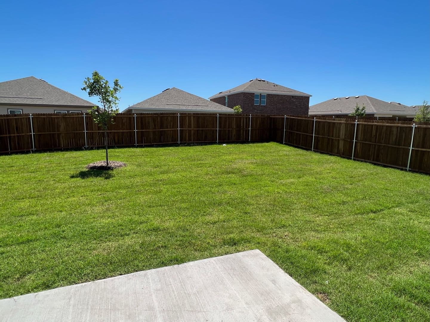 Lavon House: 752 Richmond Drive