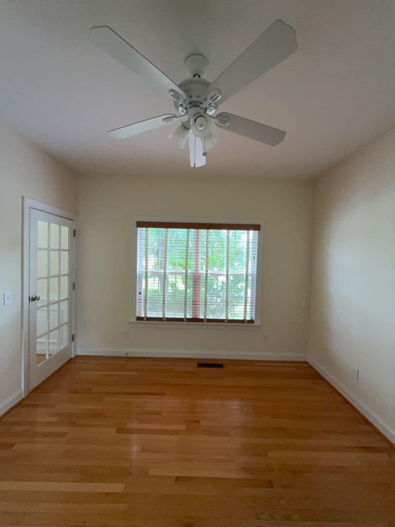 Lexington House: 105 Ridge Top Rd
