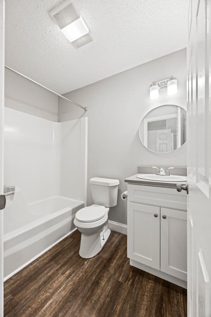 Hixson Apartment: 5519 Highway 153