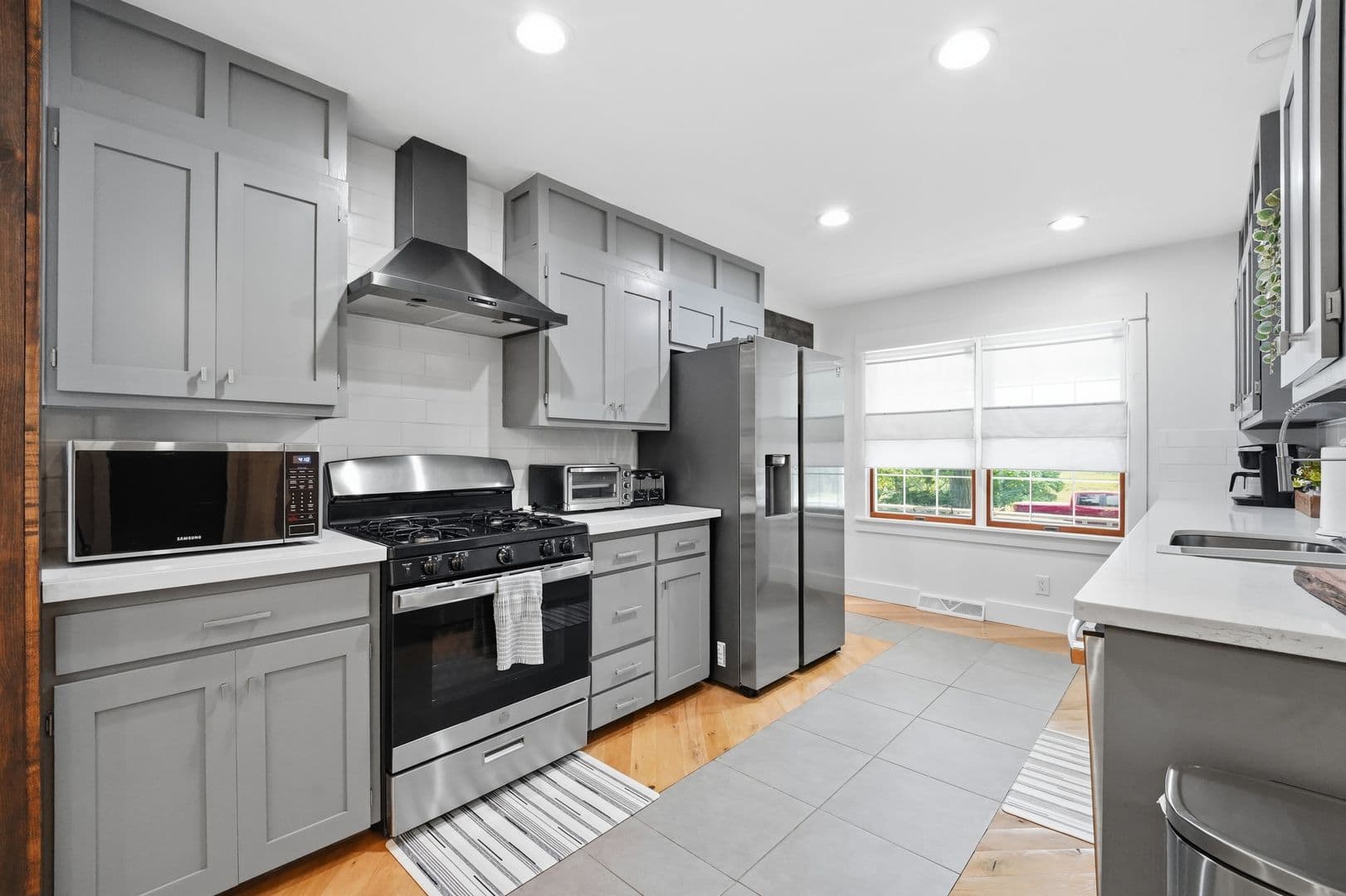Kansas City House: 10200 Grandview Rd