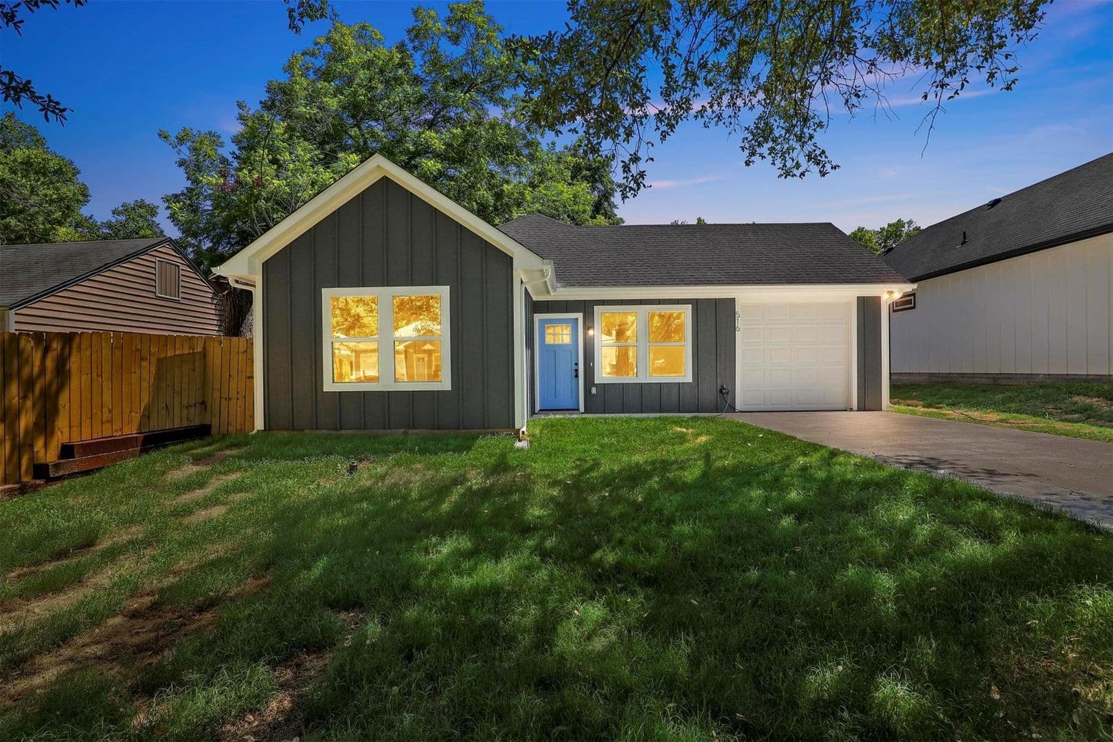 Denison House: 516 E Heron Street