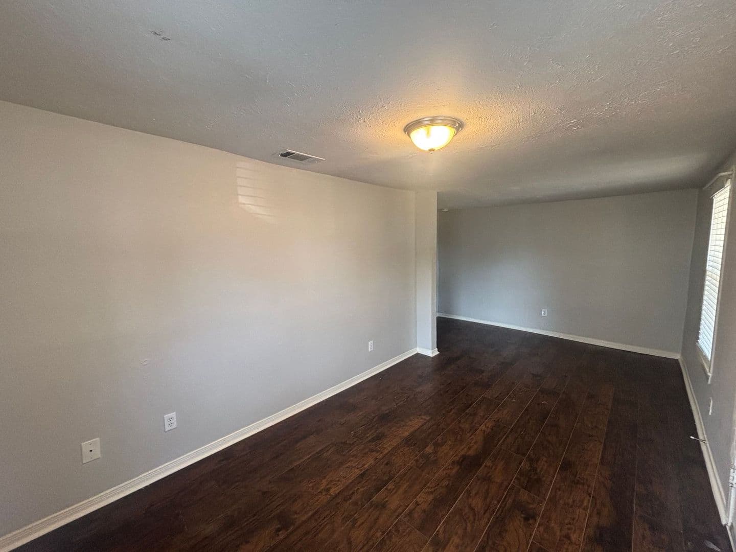 Denton Apartment: 521 Ruth Street