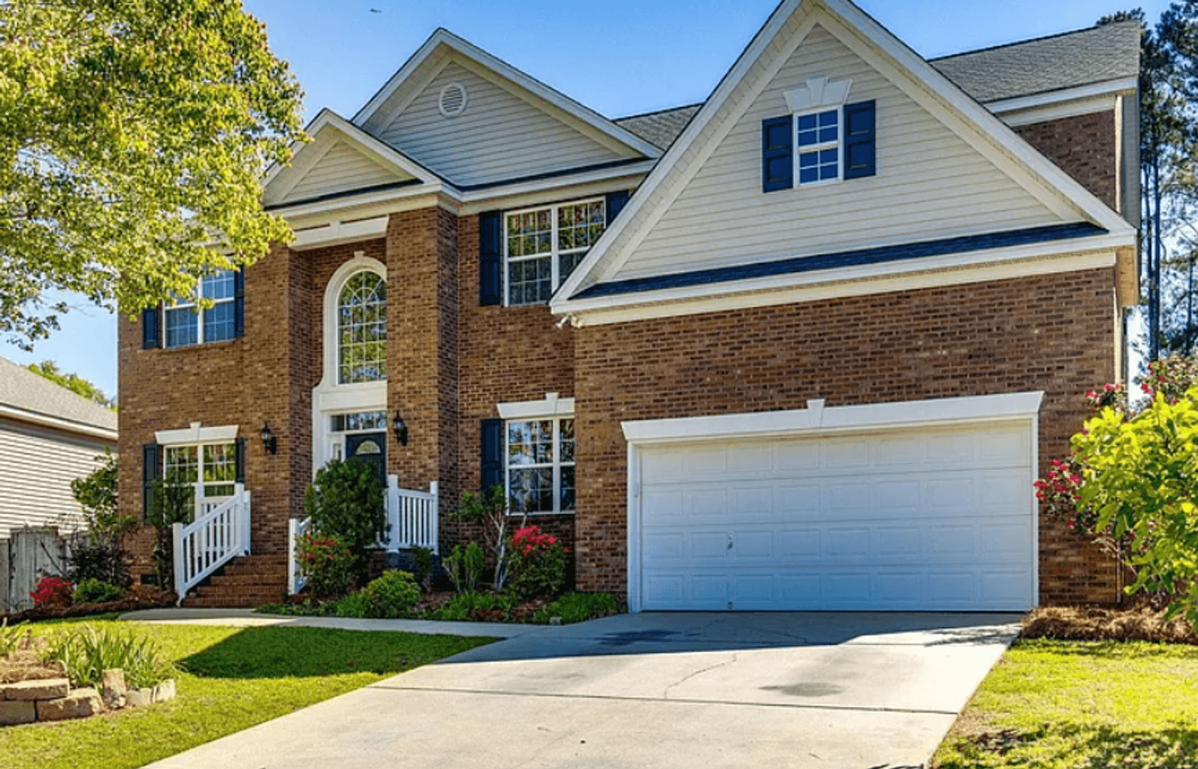 Lexington House: 105 Ridge Top Rd