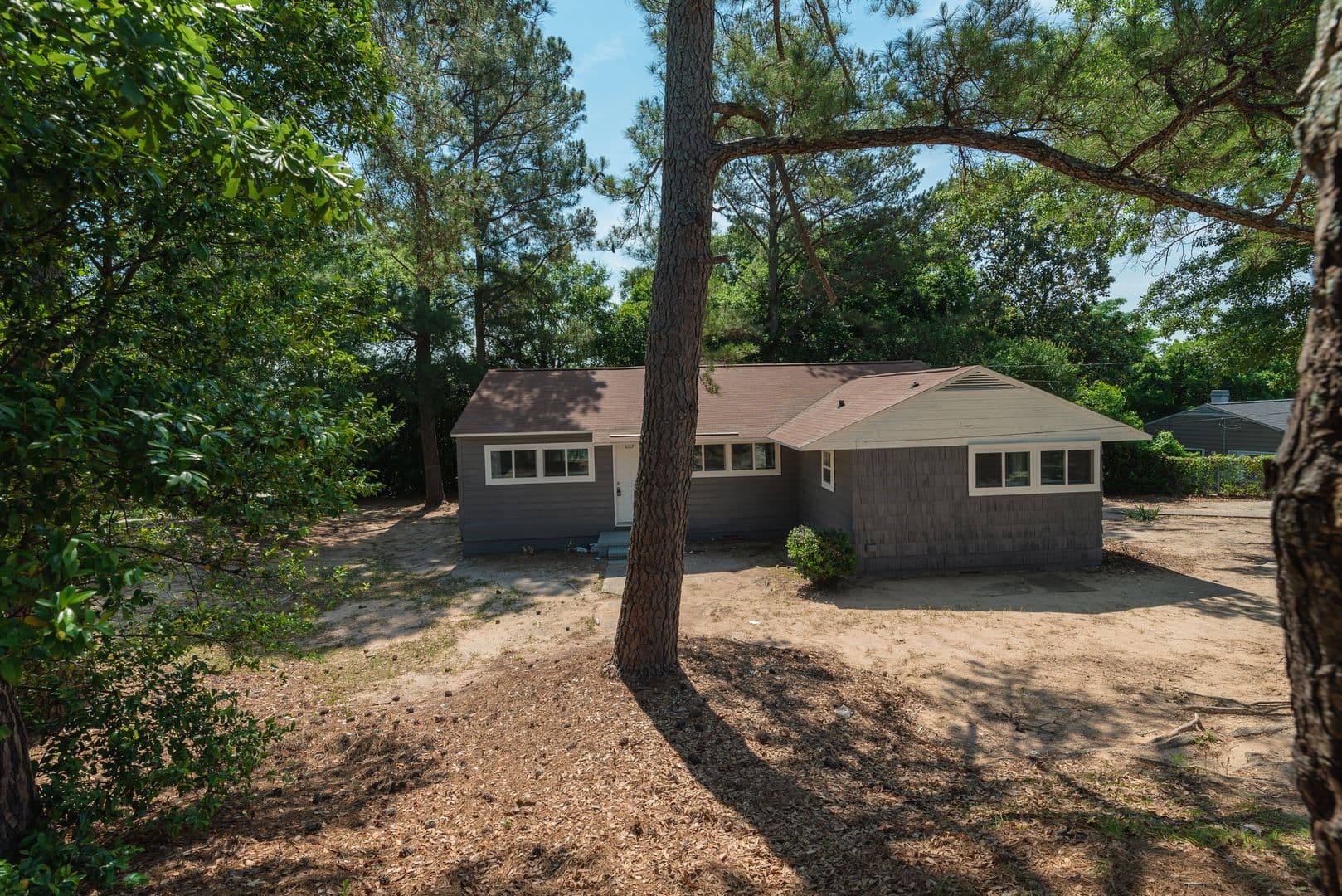 North Augusta House: 651 Hutchinson Dr.