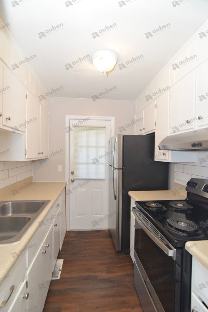 Augusta Apartment: 1600 Johns Rd