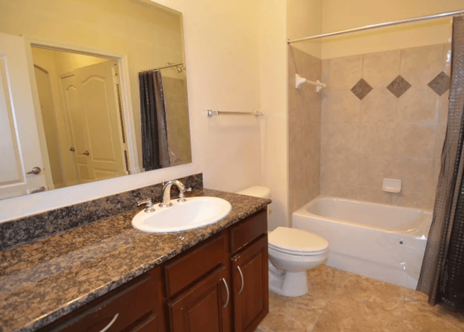 Columbia House: 1085 Shop Rd Unit 320