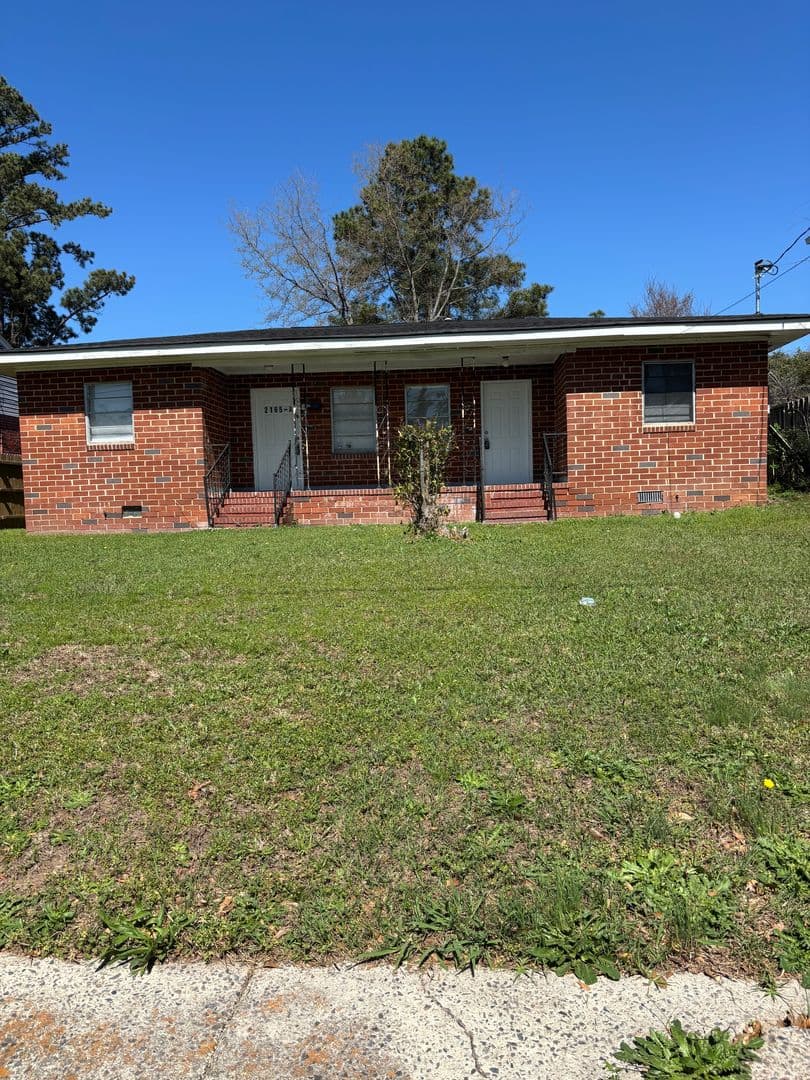 Augusta House: 2165 1/2 Telfair Street