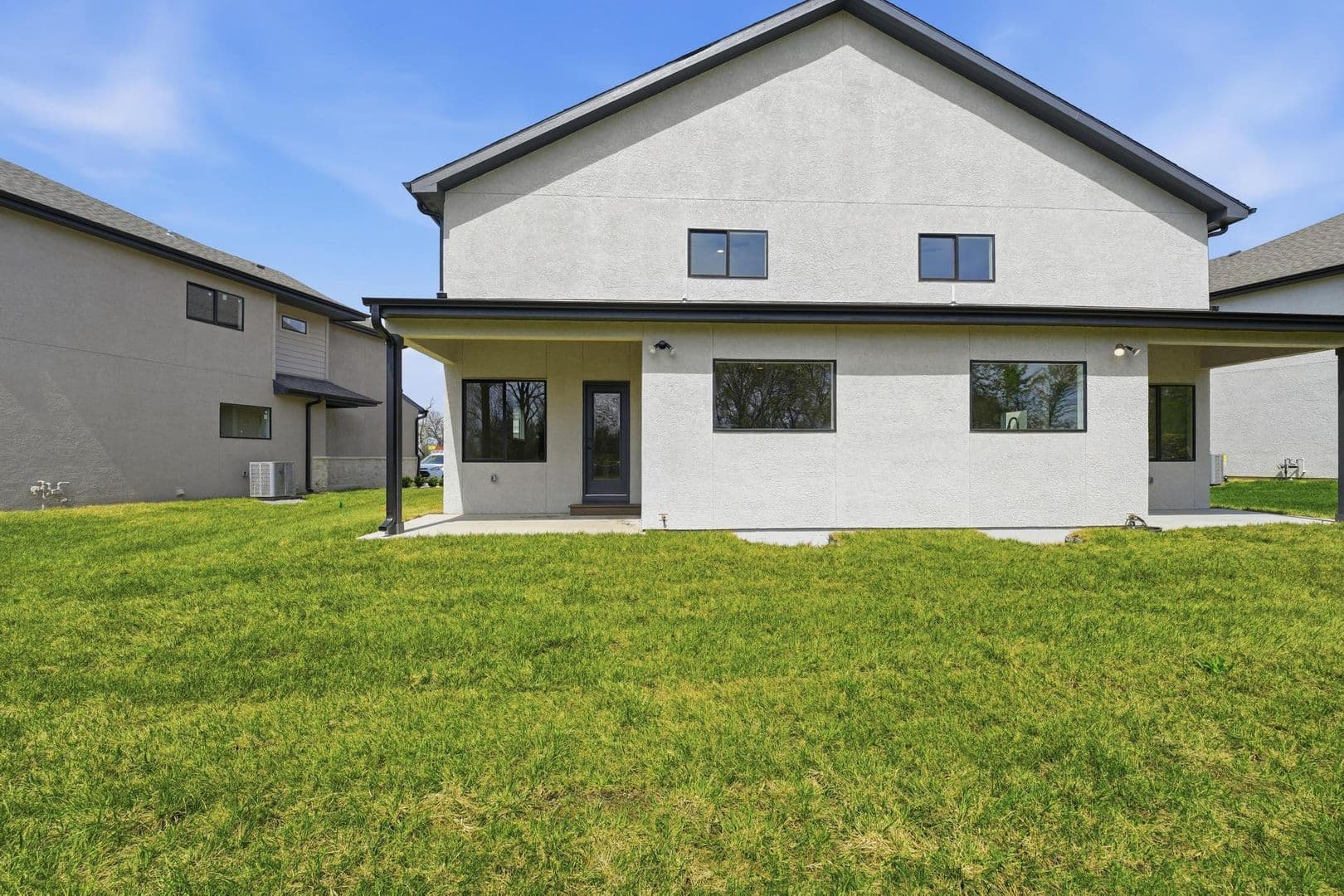 Lee's Summit House: 216 NW Orchard Ln - 216 NW Orchard