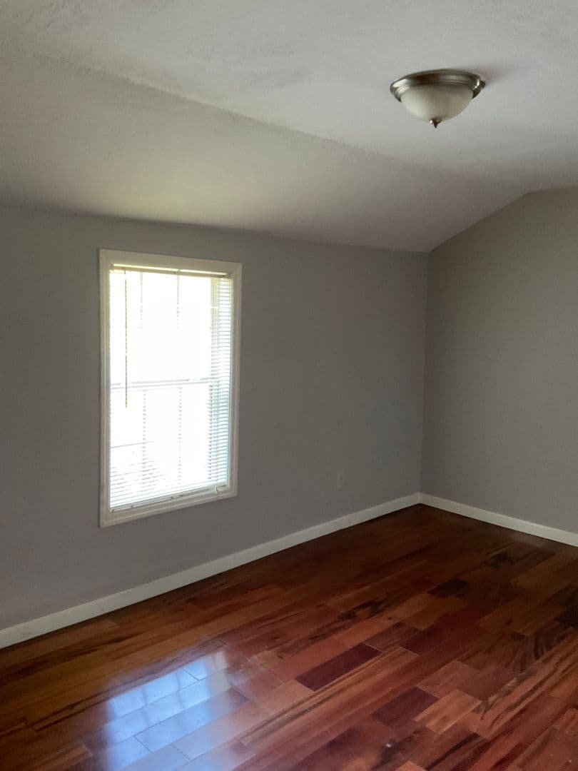 Aiken House: 225 Hudson Road