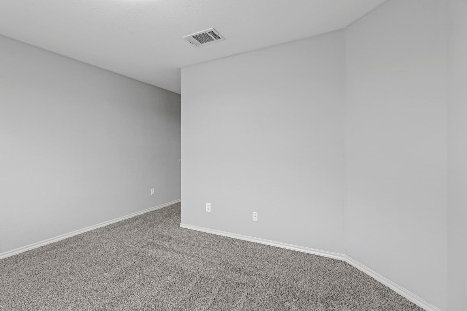 Princeton Apartment: 929-931 Parkplace Ridge