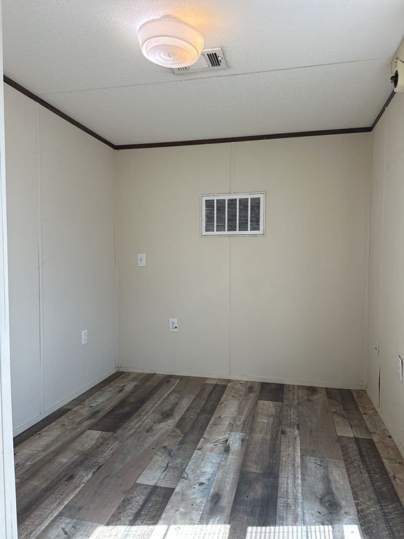 Wrens Apartment: 309 Constitution Ave
