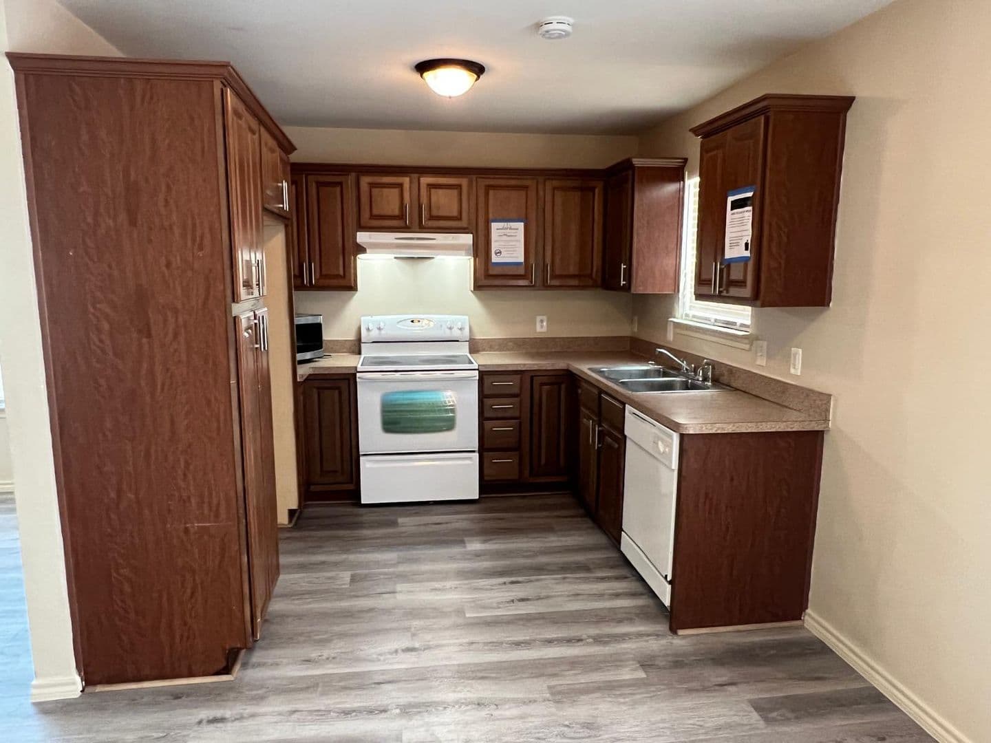 Princeton Apartment: 929-931 Parkplace Ridge