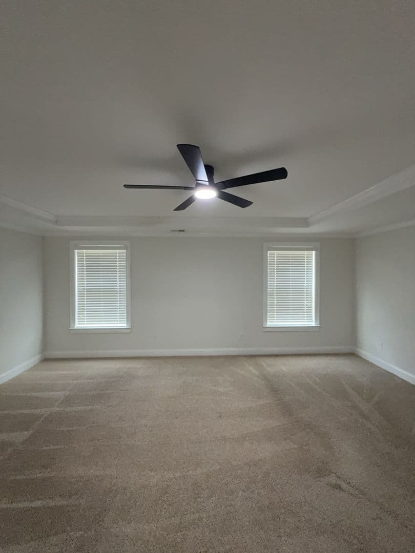 Elgin House: 234 Thacher Loop