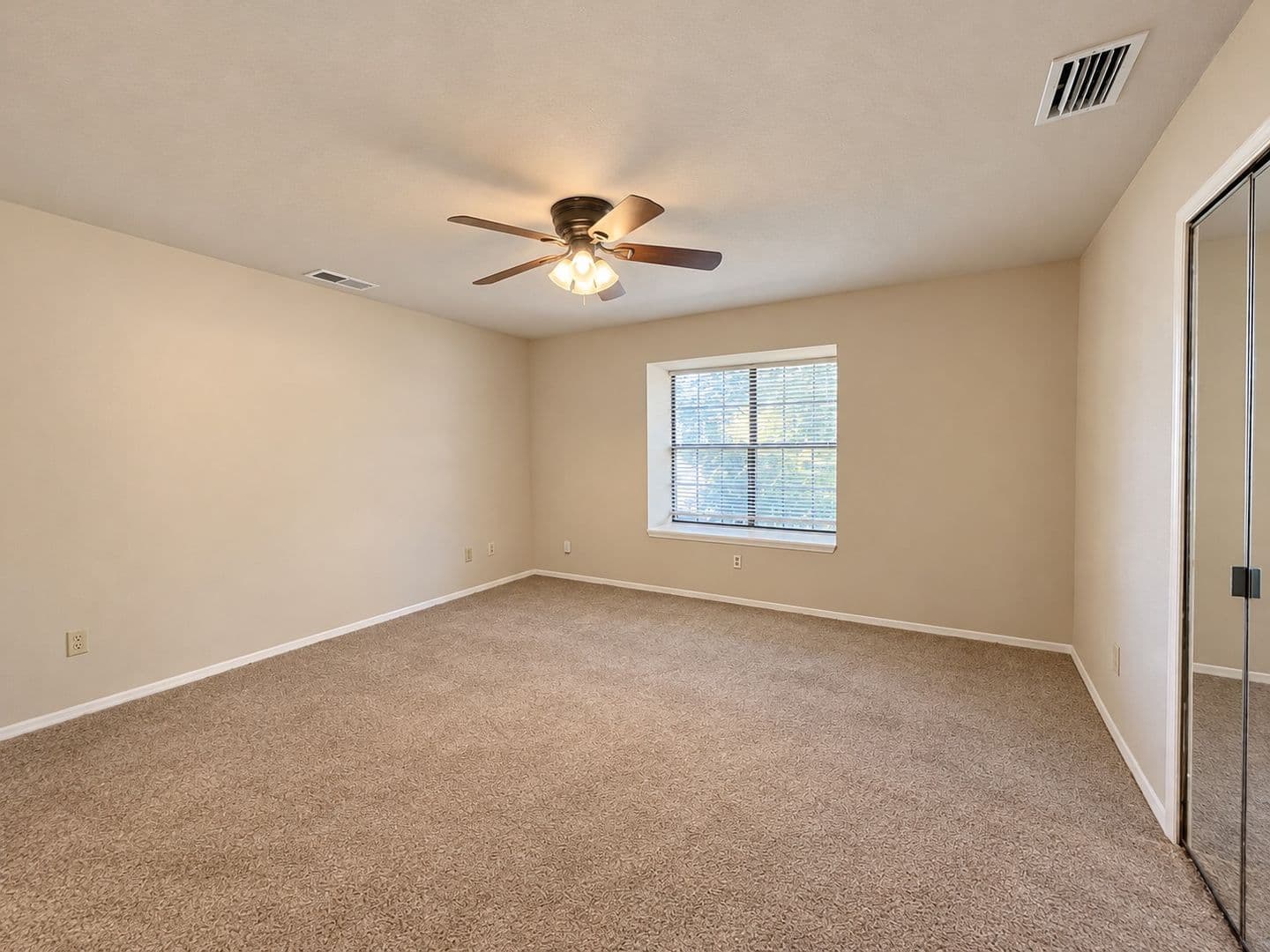 Duncanville House: 1038 Cedar Run Drive