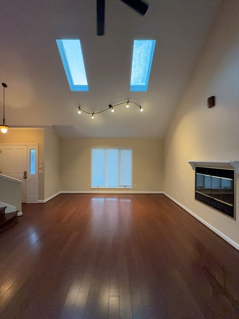 Irmo House: 108 Riverwalk Ct