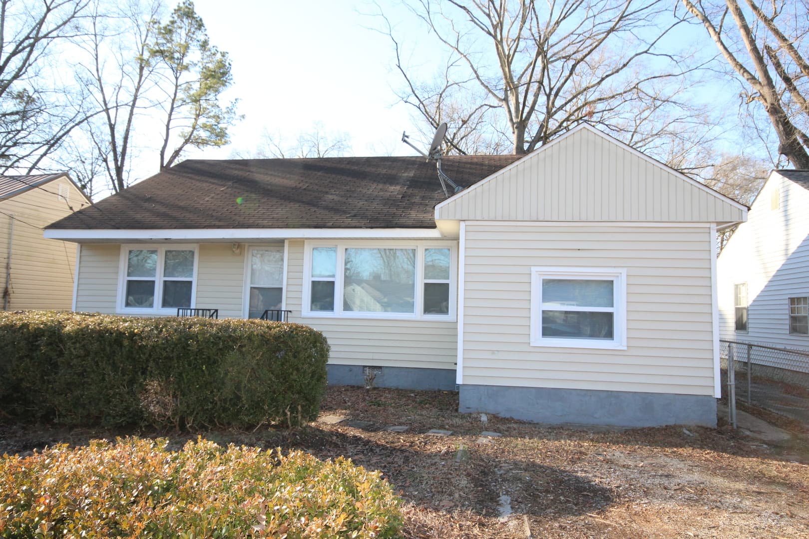 Chattanooga House: 305 N Moore Road