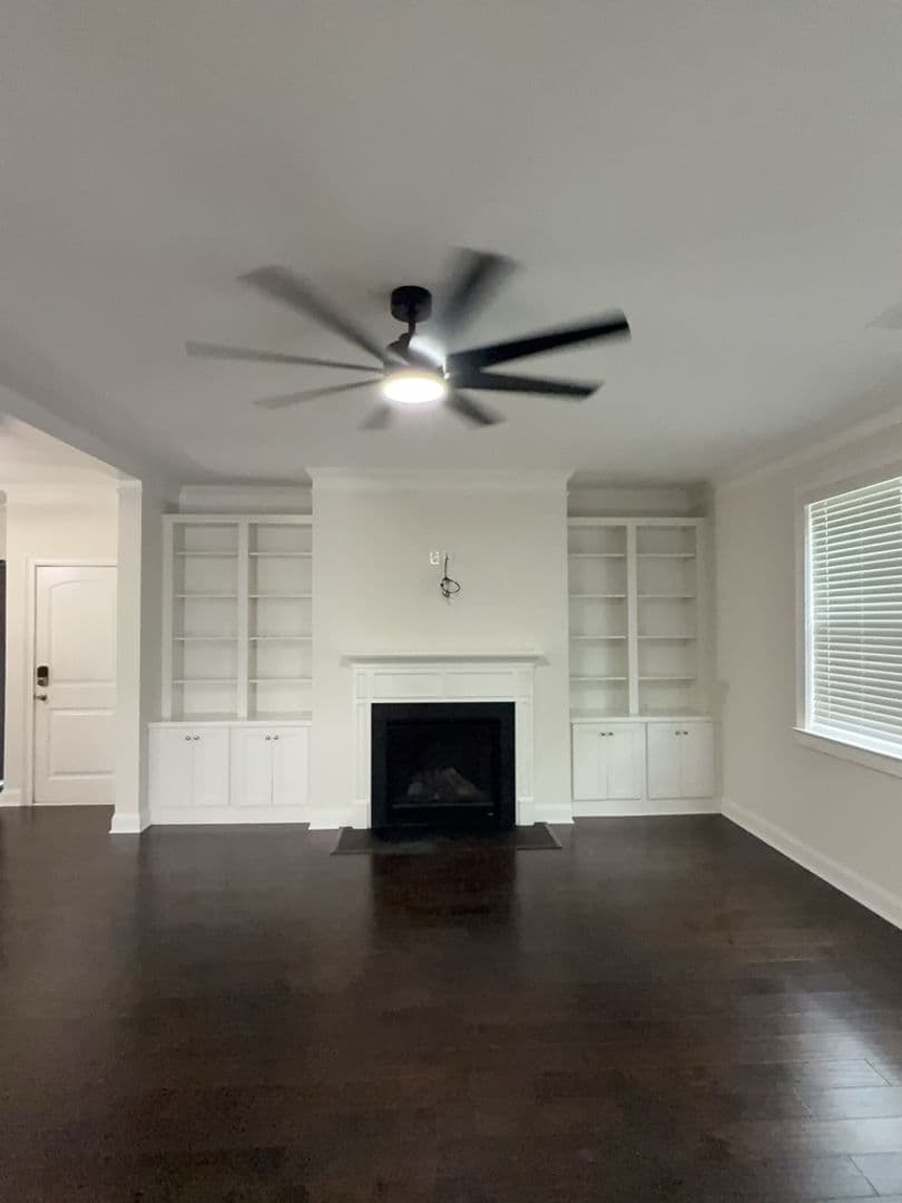Elgin House: 234 Thacher Loop
