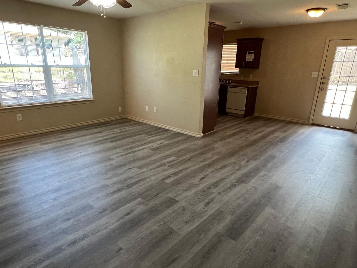 Princeton Apartment: 929-931 Parkplace Ridge