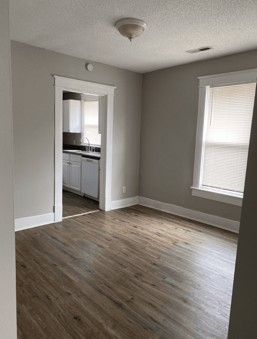 Chattanooga House: 2413 Stuart Street