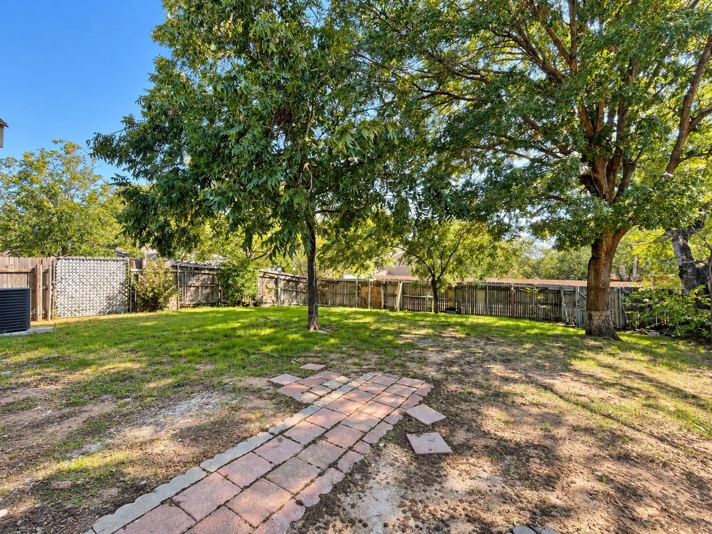 Duncanville House: 1038 Cedar Run Drive