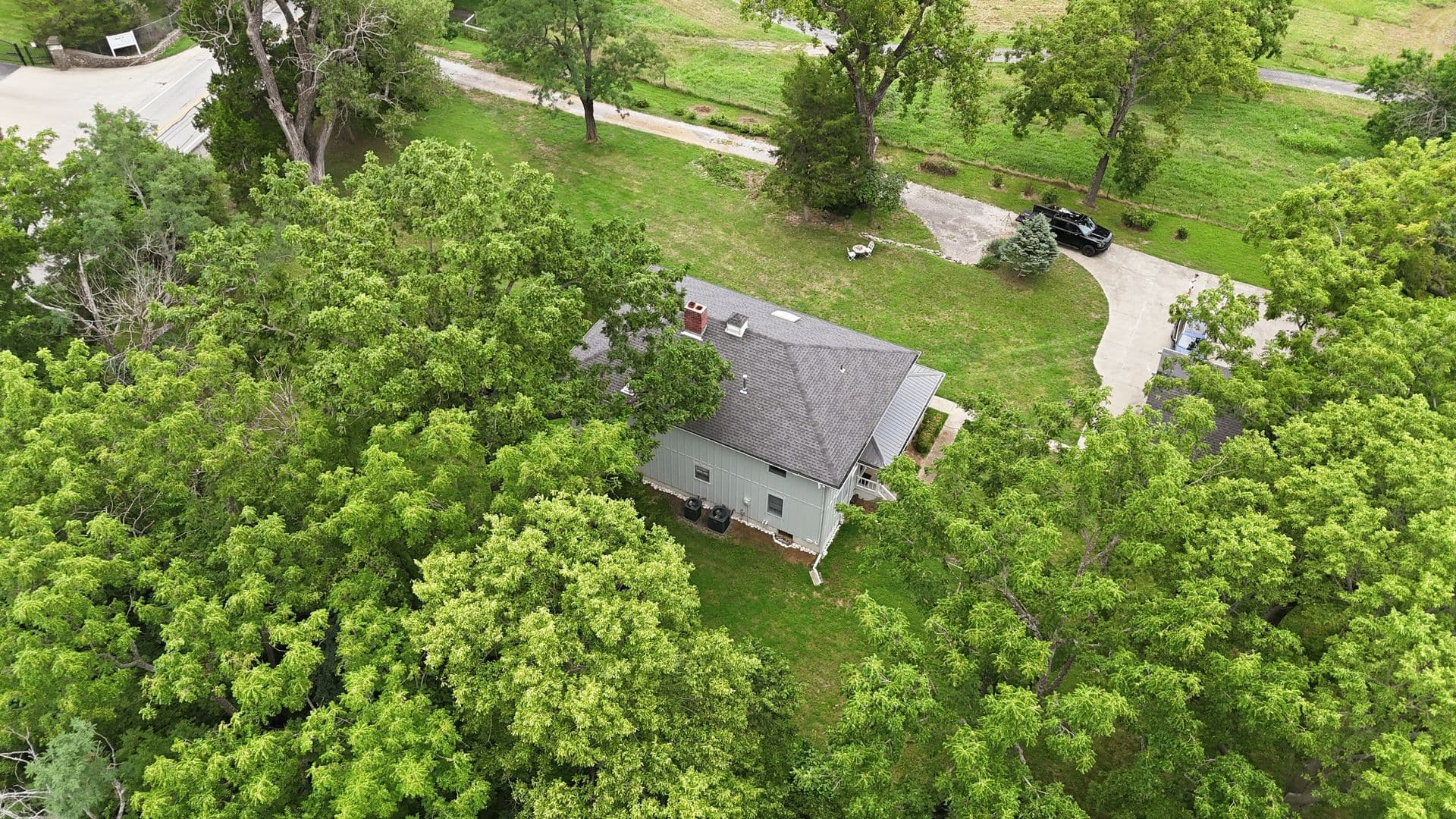 Kansas City House: 10200 Grandview Rd