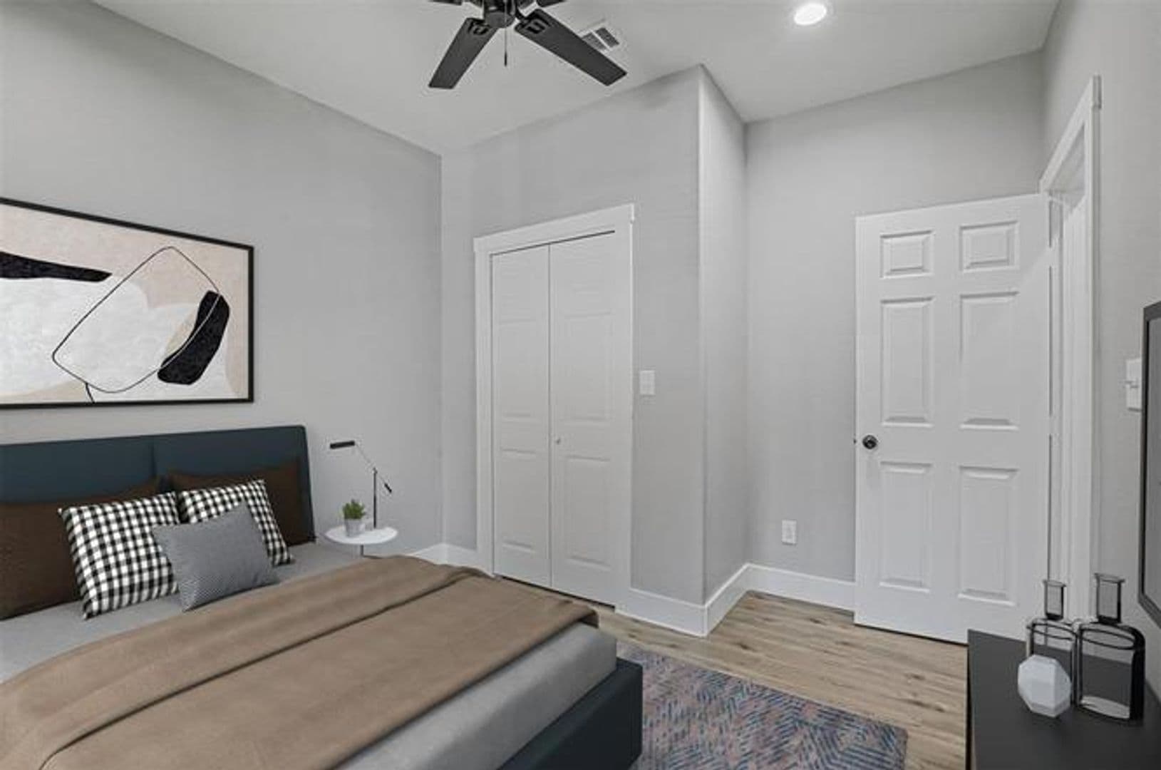 Denison House: 512 E Heron Street