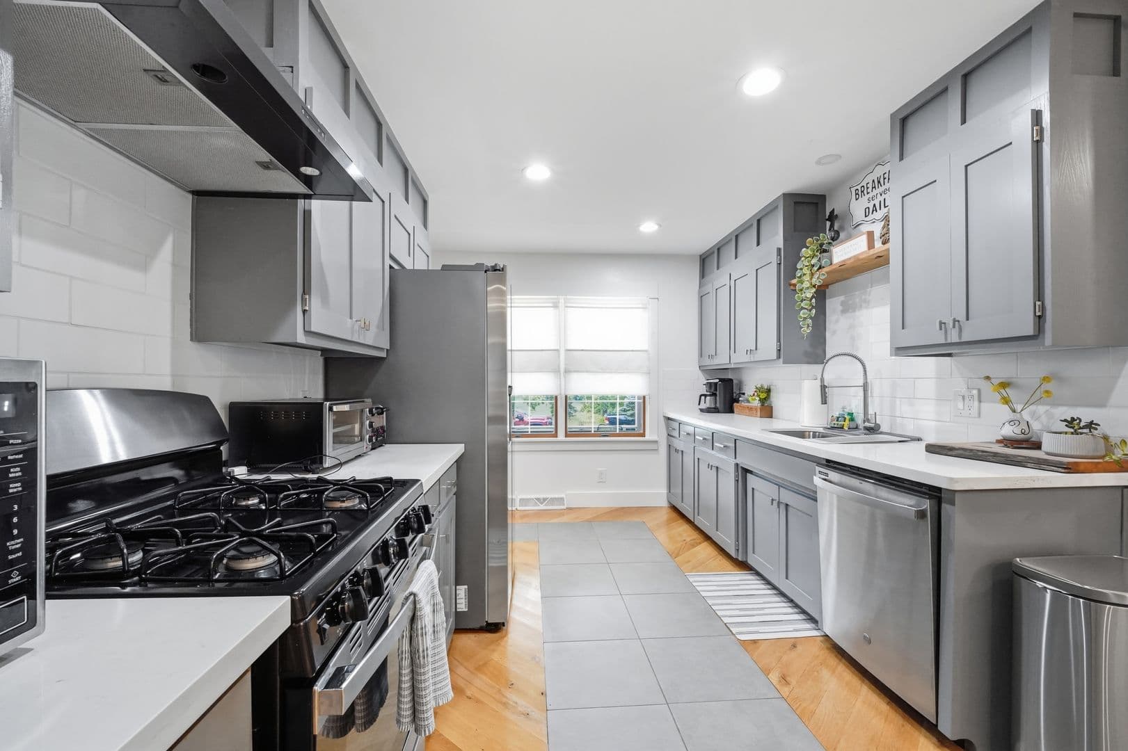 Kansas City House: 10200 Grandview Rd