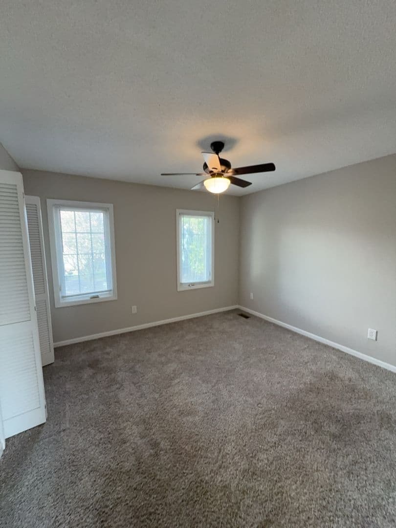 Cayce Townhome: Londonderry Sq