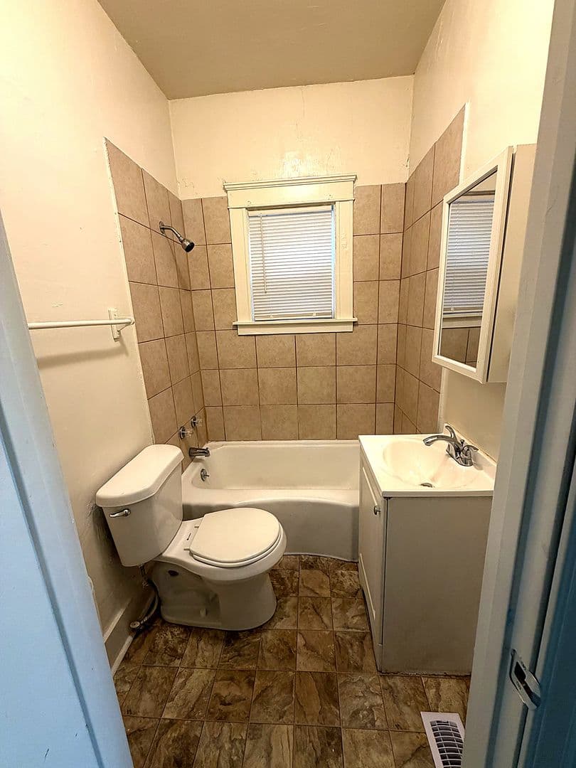 Kansas City Apartment: 3409 Benton Blvd