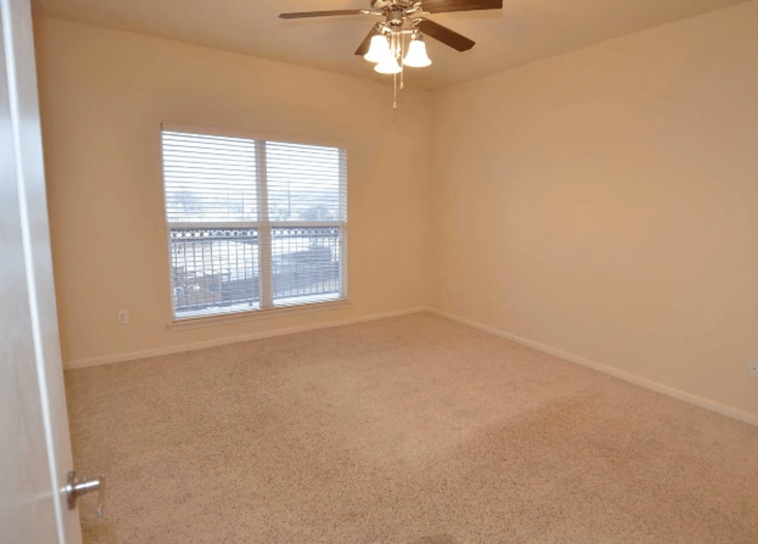 Columbia House: 1085 Shop Rd Unit 320