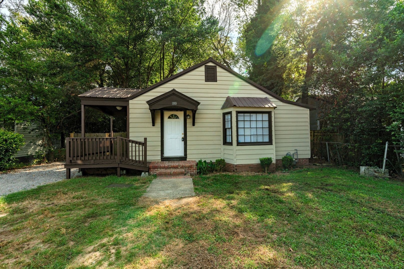 Augusta House: 1110 Murphy Street