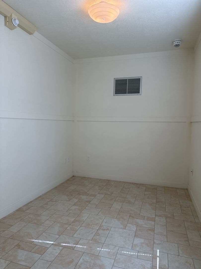Wrens Apartment: 309 Constitution Ave