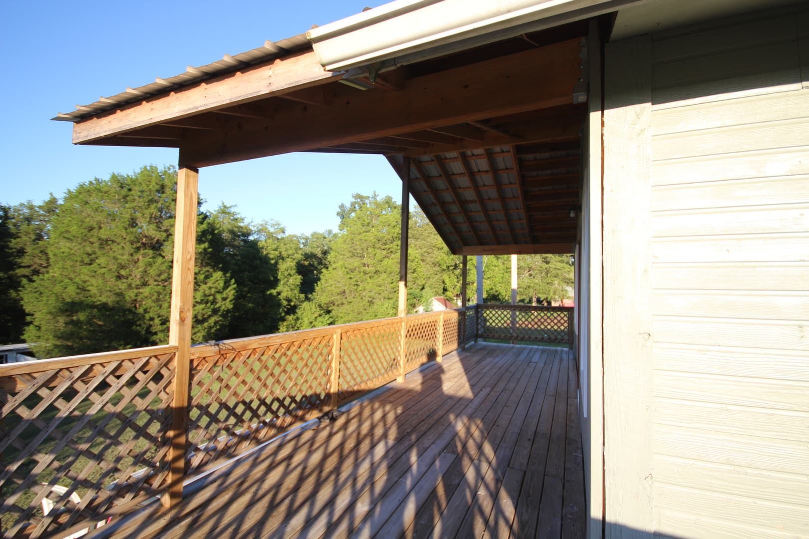 Chickamauga House: 6300-C W Hwy 136