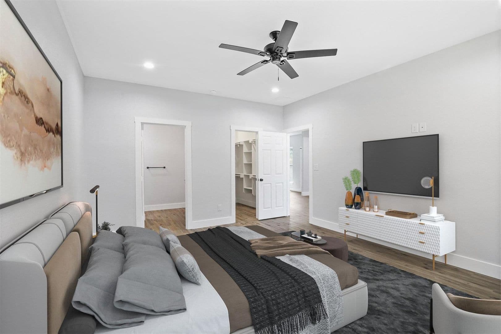 Denison House: 516 E Heron Street