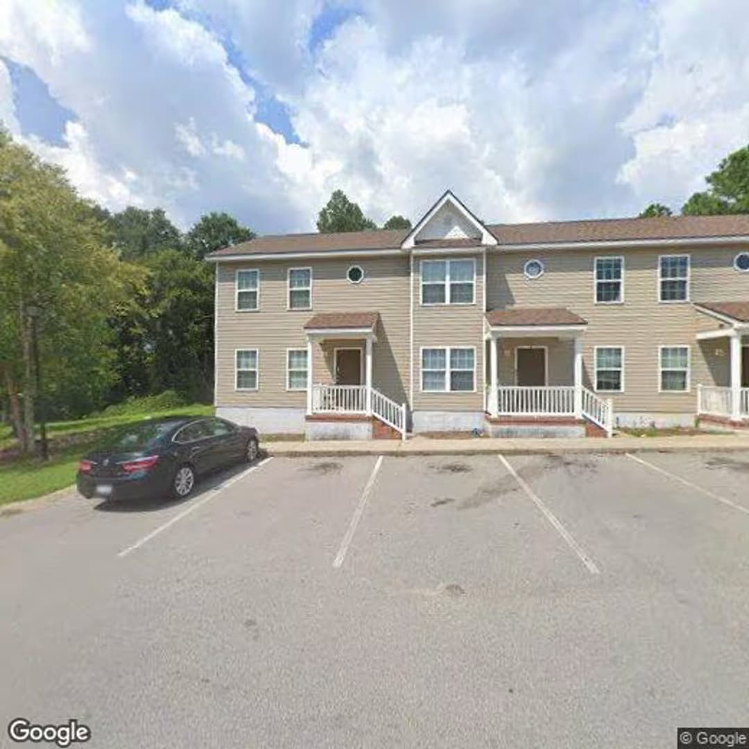 Columbia Apartment: 5229 Woodbrier Street