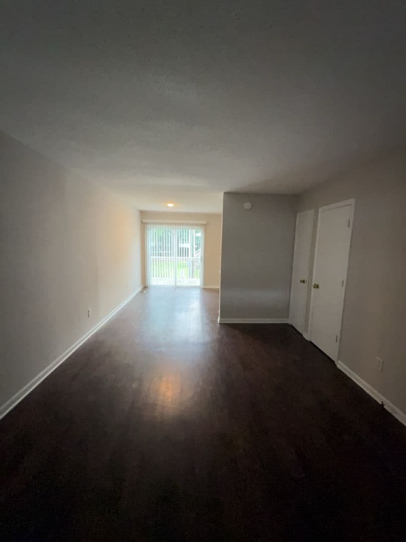 Cayce Townhome: Londonderry Sq