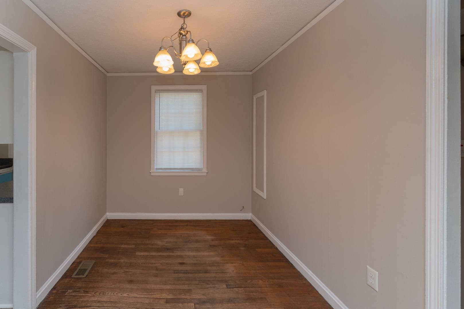 Augusta House: 2269 Pund Avenue