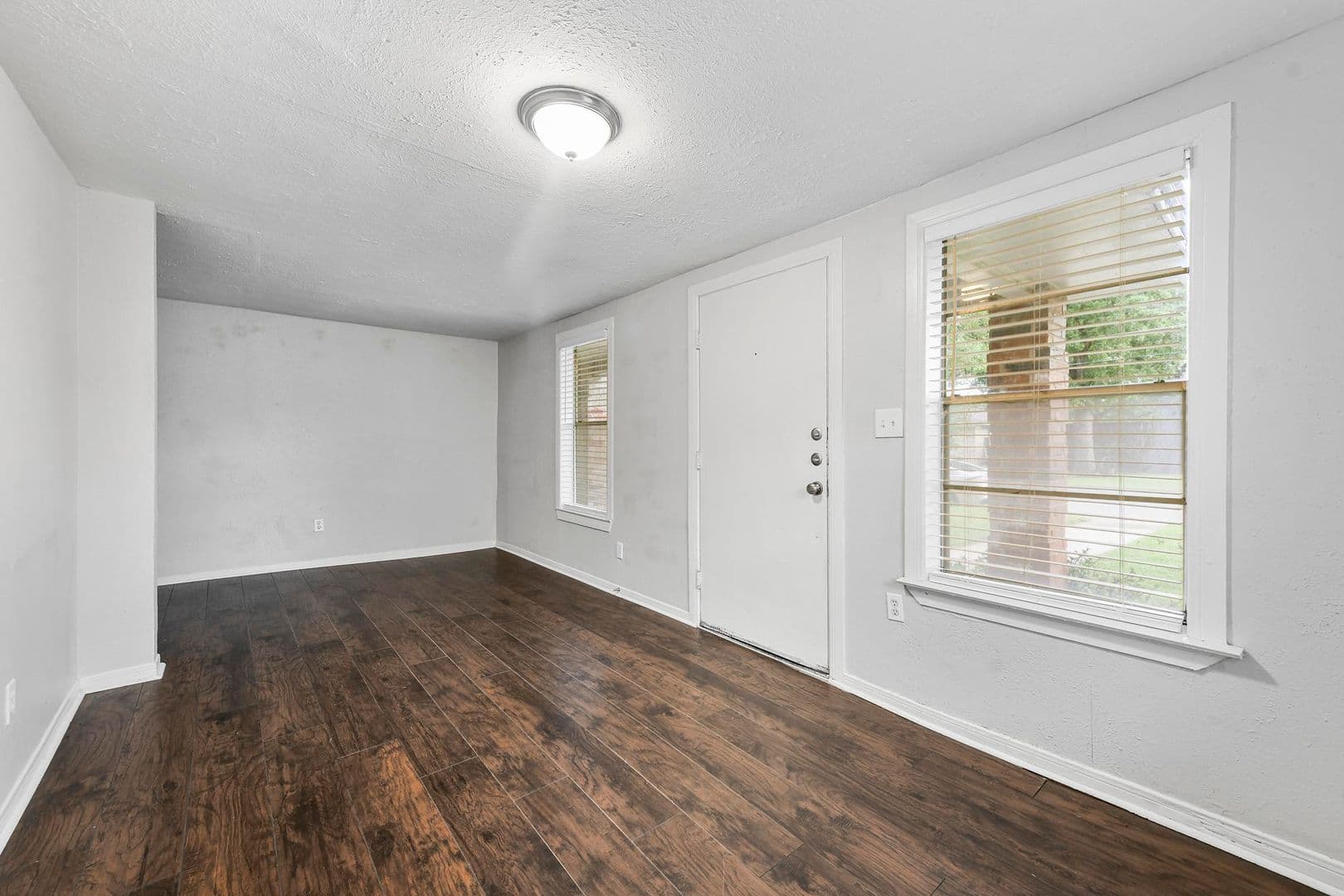 Denton Apartment: 521 Ruth Street