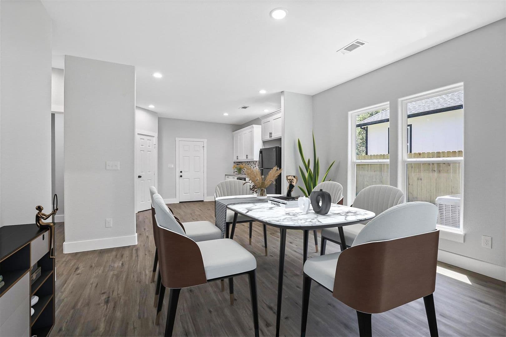 Denison House: 516 E Heron Street