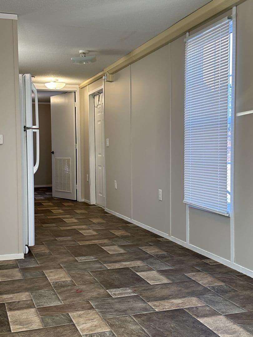 Wrens Apartment: 309 Constitution Ave