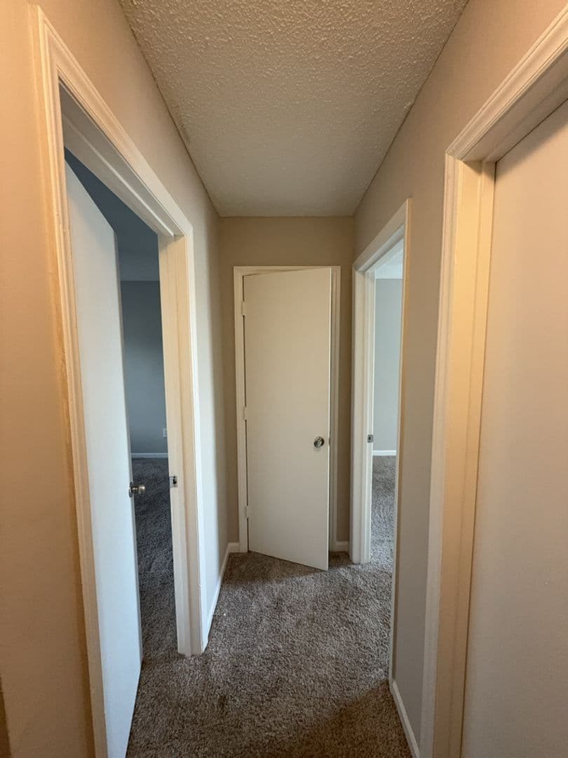 Cayce Townhome: Londonderry Sq