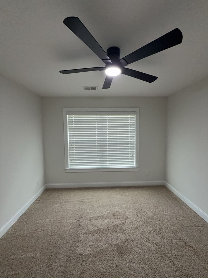 Elgin House: 234 Thacher Loop
