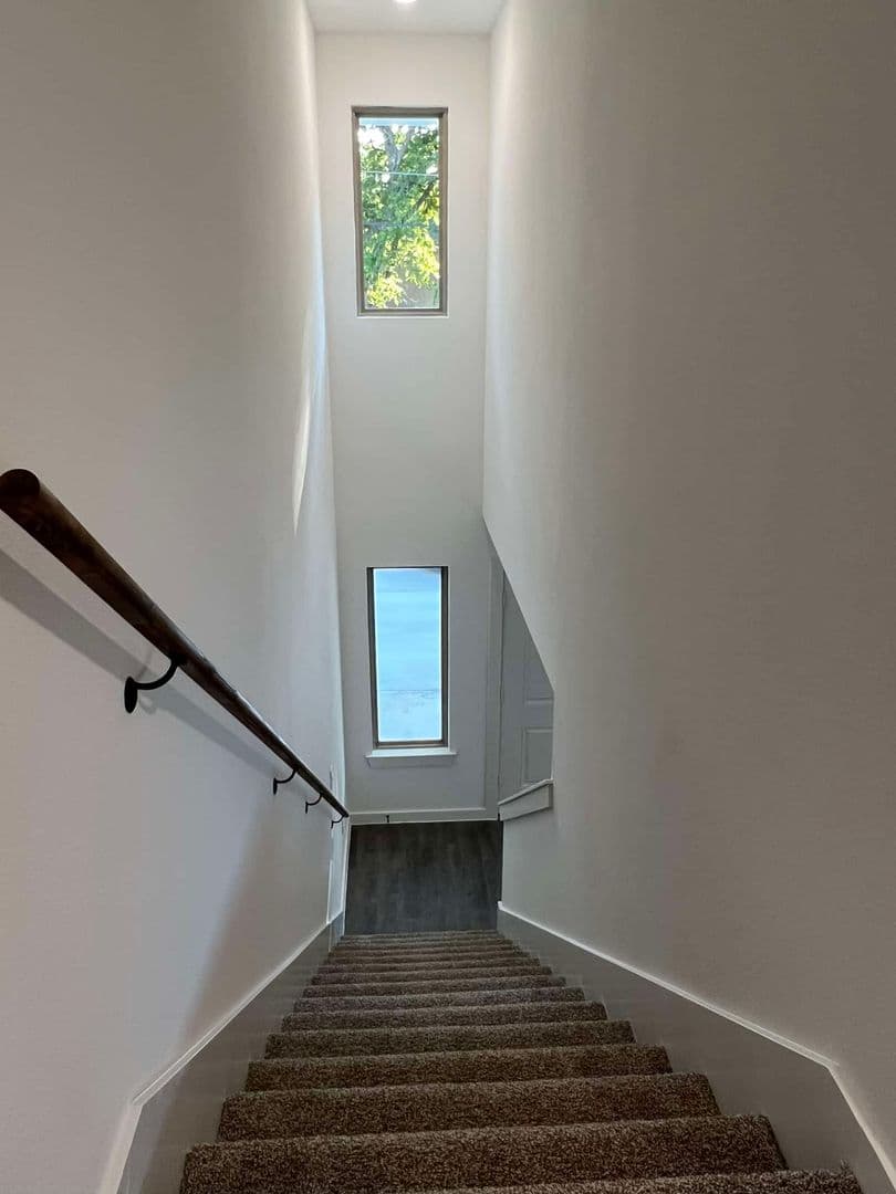 Denison Apartment: 2522-2524 South Fannin Avenue