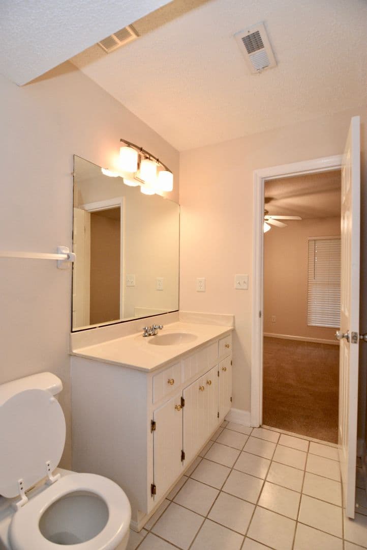 Evans House: 490 Pheasant Run Drive