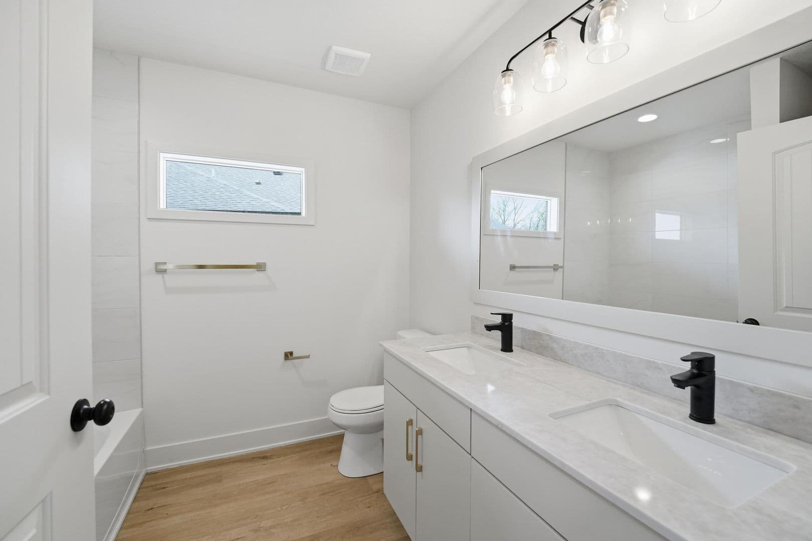 Lee's Summit House: 216 NW Orchard Ln - 216 NW Orchard
