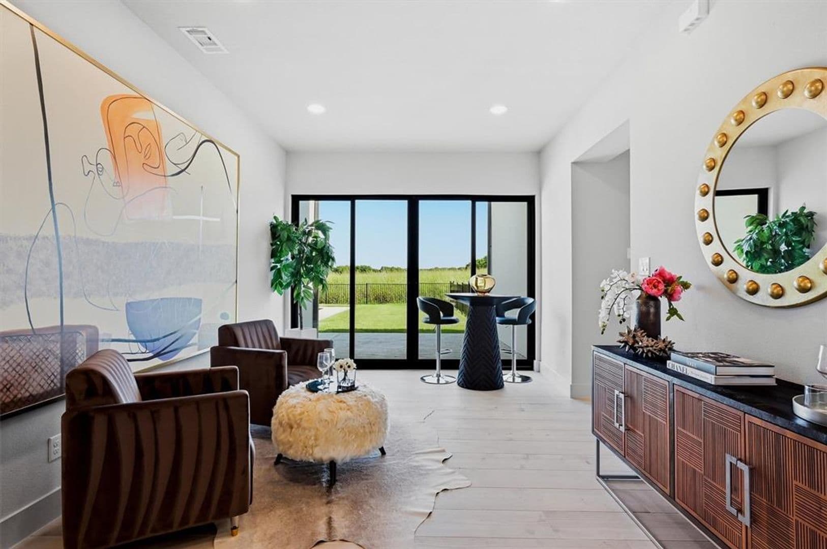Anna House: 2284 County Rd 222