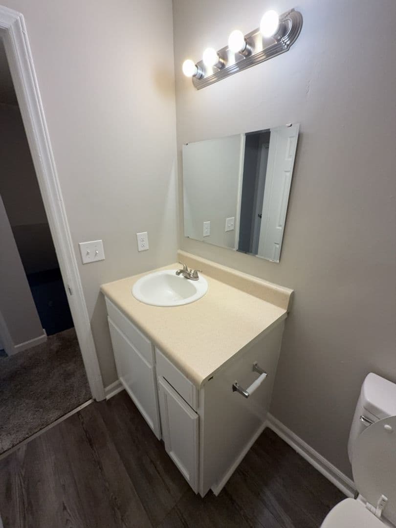 Cayce Townhome: Londonderry Sq